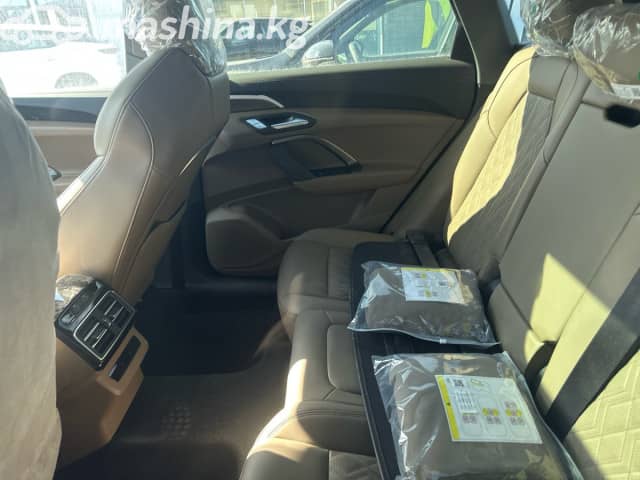 Audi Q5 III 40 TFSI 2.0 AMT 4WD