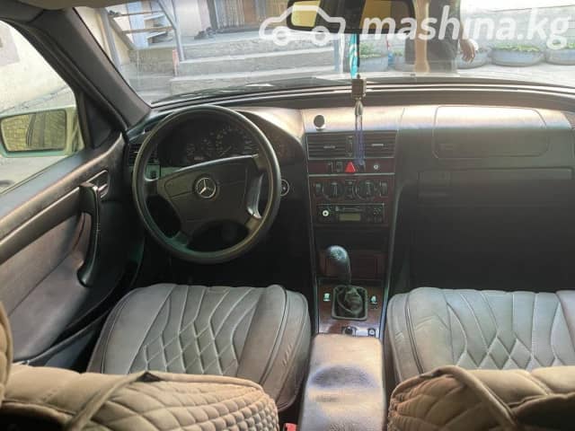 Mercedes-Benz C-Класс I (W202) Рестайлинг 220 2.2d MT