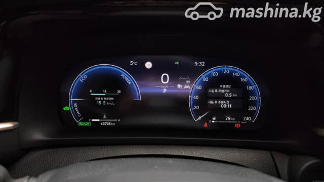 Toyota Crown XVI (S230) 2.5hyb CVT 4WD