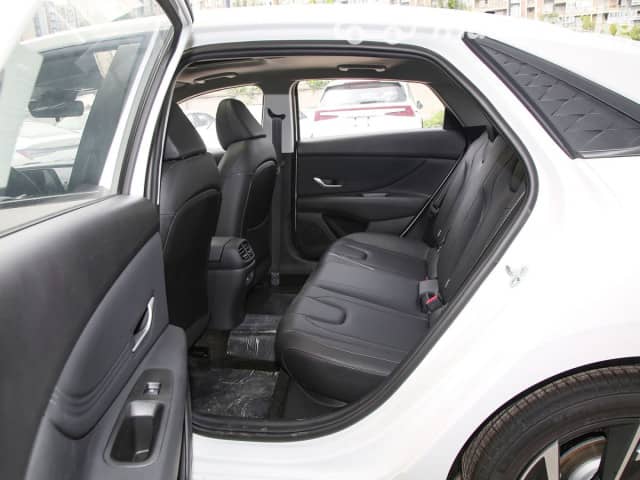 Hyundai Elantra VII (CN7) Рестайлинг 1.5 CVT