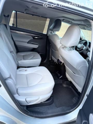 Toyota Highlander IV (U70) 2.5hyb AT 4WD