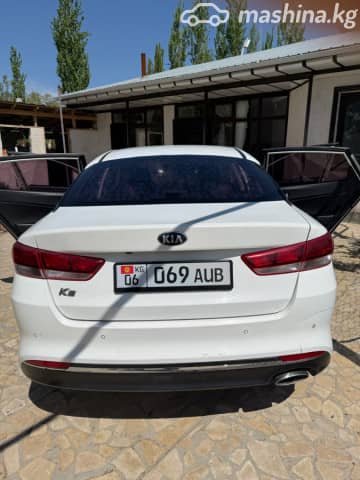 Kia K5 II 2.0 AT