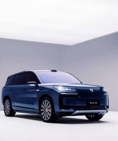 Denza N9 2.0hyb CVT 4WD