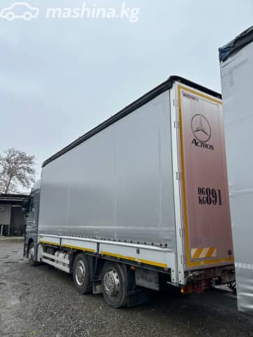 Mercedes-Benz Бортовой (4х2)