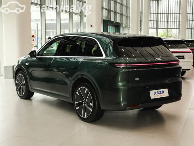 LiXiang L6 1.5hyb AT 4WD