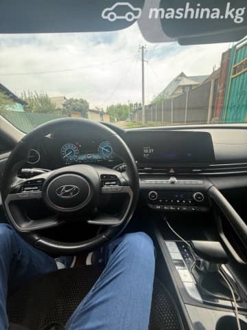 Hyundai Avante VII 1.6hyb AMT