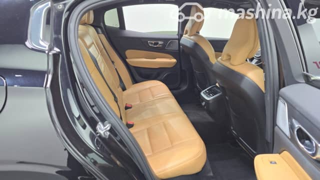 Volvo S60 II Рестайлинг 2.0 AT