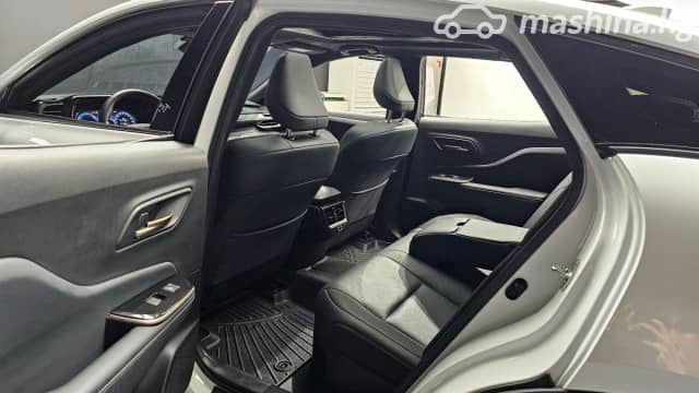 Toyota Crown XVI (S230) 2.5hyb CVT 4WD