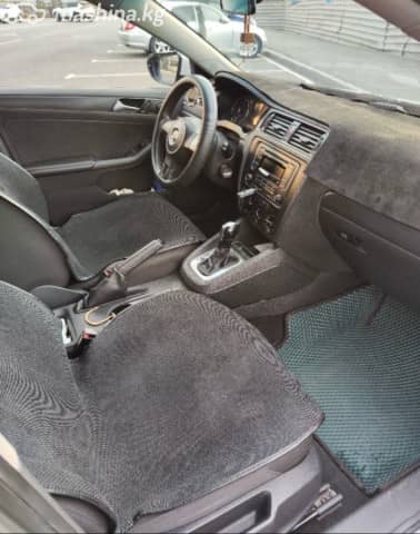 Volkswagen Jetta VI 1.6 AT