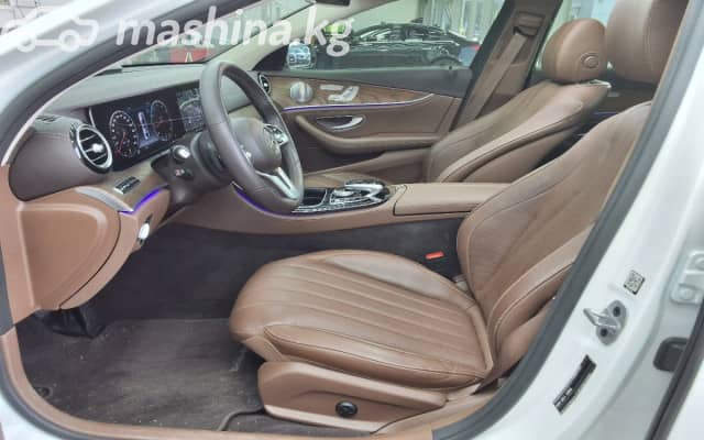 Mercedes-Benz E-Класс V (W213, S213, C238) 300 2.0 AT 4WD