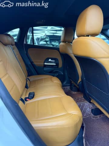 Mercedes-Benz GLA II (H247) 250 2.0 AMT 4WD