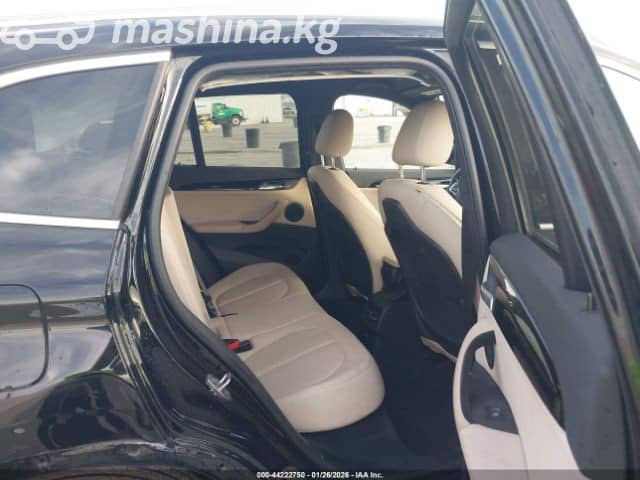 BMW X1 II (F48) Рестайлинг 28i xDrive 2.0 AT 4WD