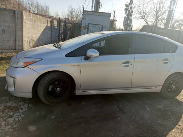 Toyota Prius III Рестайлинг (XW30) 1.8hyb AT