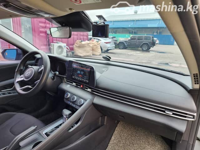 Hyundai Avante VII 1.6 AT