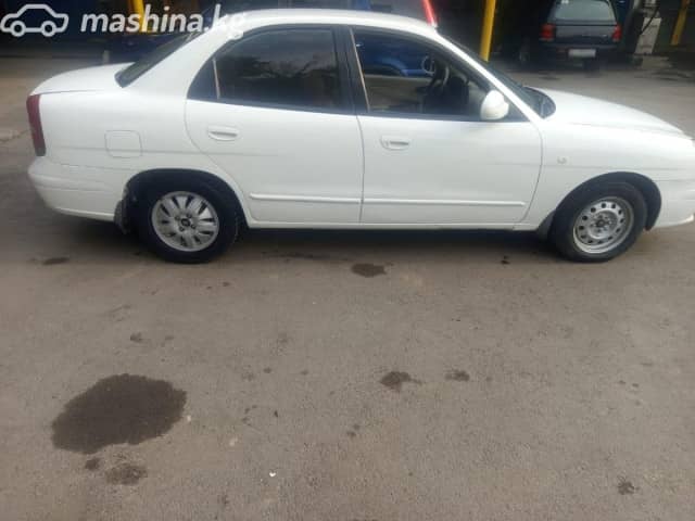 Daewoo Nubira II 1.5 MT