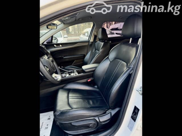 Kia K5 III 2.0hyb AT