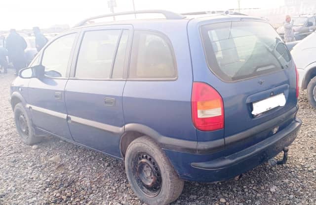 Opel Zafira A 2.2 MT