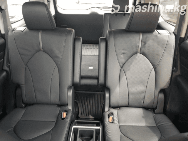 Toyota Grand Highlander 2.4 AT 4WD