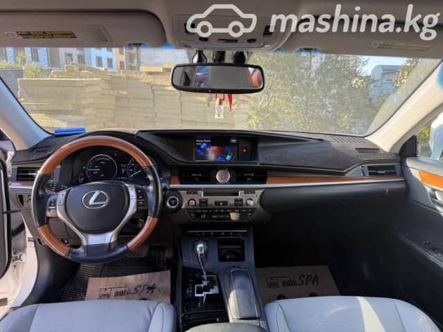 Lexus ES VI 300h 2.5hyb CVT