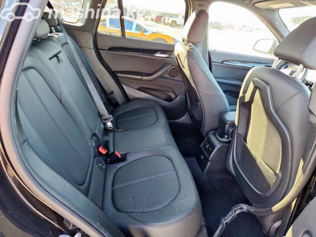 BMW X1 II (F48) Рестайлинг 28i xDrive 2.0 AT 4WD