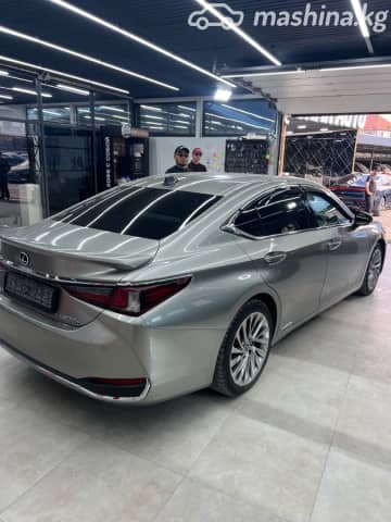 Lexus ES VII Рестайлинг 300h 2.5hyb CVT
