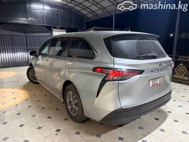 Toyota Sienna IV 2.5hyb AT