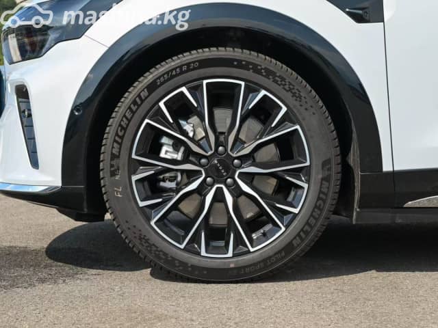Lynk & Co 900 2.0hyb AT 4WD