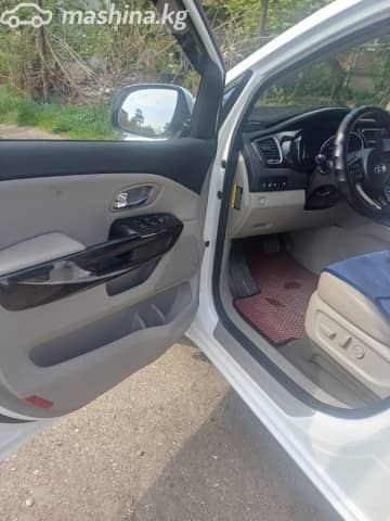 Kia Carnival III 2.2d AT