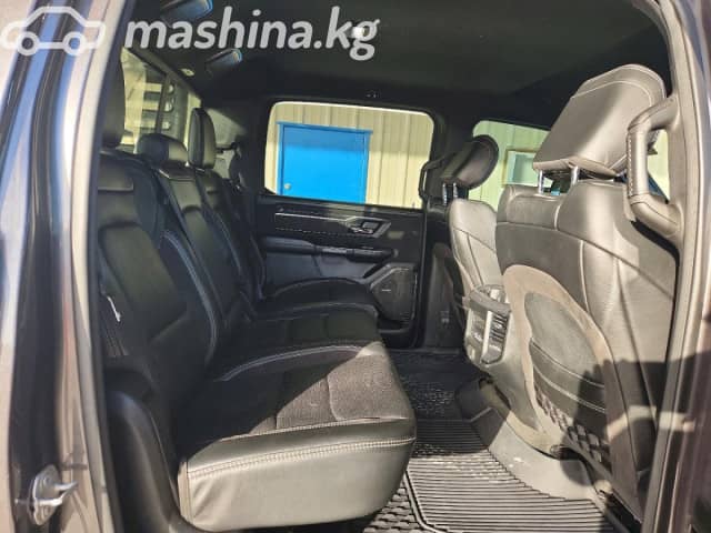 RAM 1500 V Quad Cab 5.7 AT 4WD