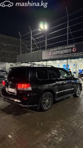 Lexus LX III 570 5.7 AT 4WD