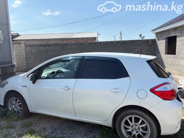 Toyota Auris I Рестайлинг 1.8hyb CVT