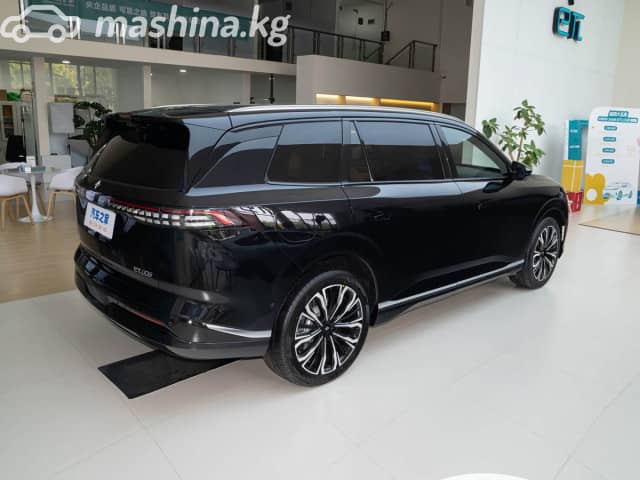 Dongfeng eπ 008 82.28 kWh 1.5hyb AT 4WD
