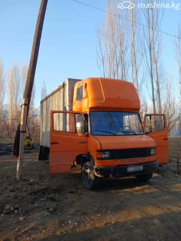 Mercedes-Benz 814