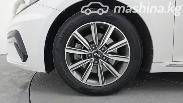Kia K5 II 2.0 AT