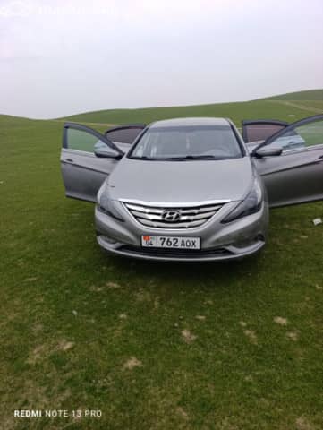 Hyundai Sonata VI (YF) 2.0 AT Газ