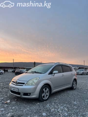 Toyota Corolla Verso I Рестайлинг 1.8 MT