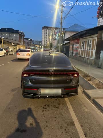 Kia K5 III 1.6 AT