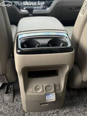 Kia Carnival III 2.2d AT