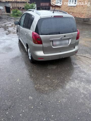 Toyota Corolla Verso I 1.8 MT