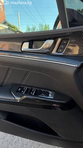 Kia K5 III 2.0hyb AT