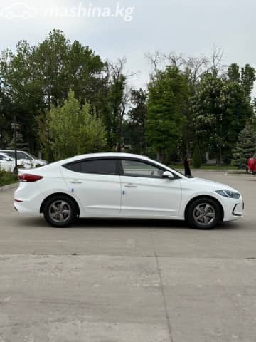 Hyundai Avante VI 1.6 AT