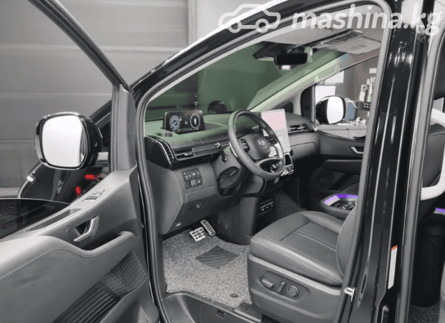 Hyundai Staria 1.6hyb AT