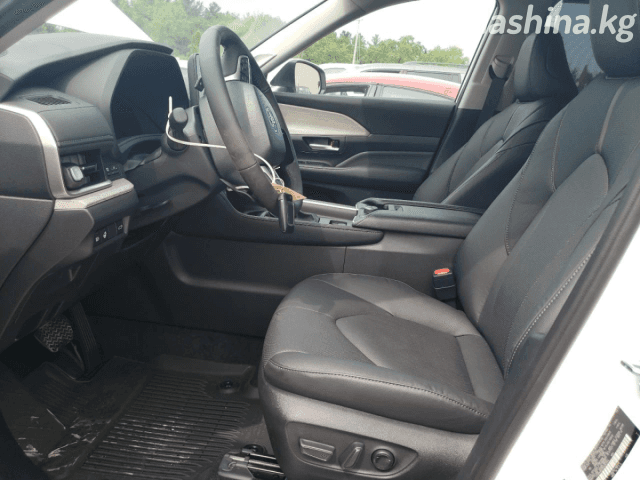 Toyota Grand Highlander 2.4 AT 4WD
