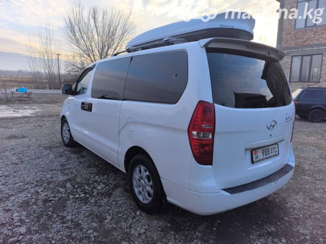 Hyundai Starex (H-1) II 2.5d MT