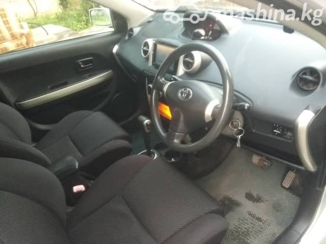 Toyota Ist I 1.3 AT