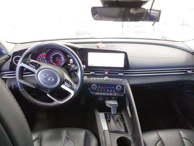 Hyundai Avante VII 1.6 AT