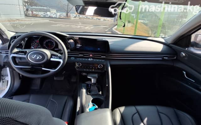 Hyundai Avante VII 1.6 CVT