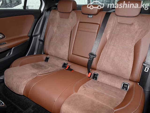 Mercedes-Benz A-Класс IV (W177) Рестайлинг 200 1.3 AMT
