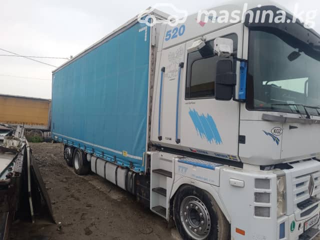 Renault Magnum