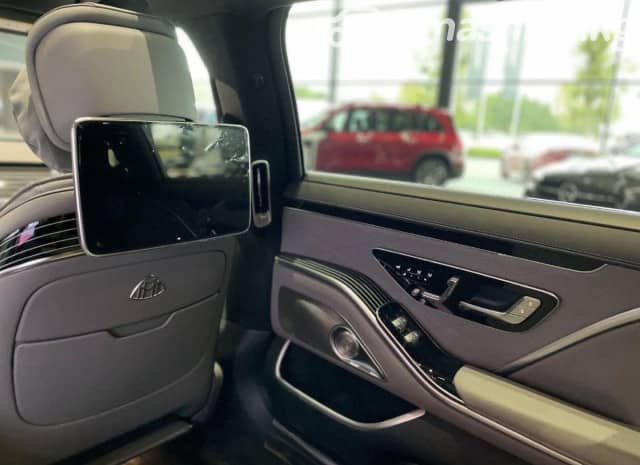 Mercedes-Benz Maybach S-Класс II (Z223) 580 4.0 AT 4WD